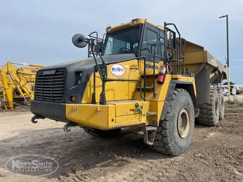 Up close Komatsu Water Truck for Sale